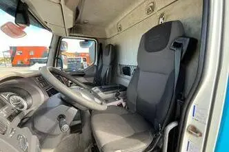 DAF LF 210 4x2, 156 kW, diesel, automatic