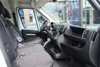 Peugeot Boxer, 2.2, 103 kW, diesel, manual, front-wheel drive