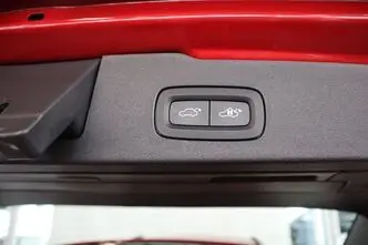 Volvo V60, 2.0, 145 kW, гибрид, автомат, передний привод