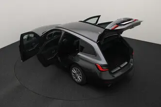 BMW 320, 2.0, 135 kW, petrol, automatic, rear-wheel drive