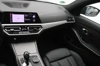 BMW 320, 2.0, 135 kW, petrol, automatic, rear-wheel drive