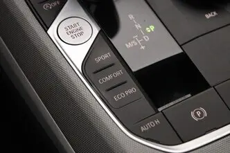 BMW 320, 2.0, 135 kW, petrol, automatic, rear-wheel drive
