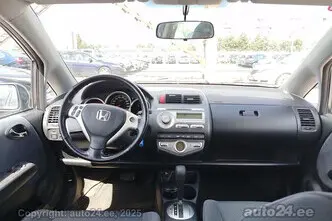 Honda Jazz, 1.3, 82 kW, petrol, automatic, front-wheel drive