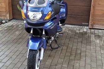 Honda NT 650V, 0.6, 41 kW, bensiin, manuaal, tagavedu