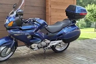 Honda NT 650V, 0.6, 41 kW, bensiin, manuaal, tagavedu