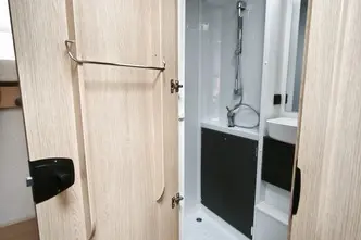 Sunlight A68, 2.2, 103 kW, дизель, механическая, передний привод