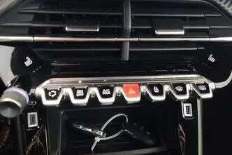 Peugeot 2008, elekter, automaat, esivedu