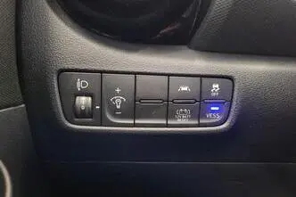 Hyundai Kona, 1.6, 77 kW, hybrid, automatic, front-wheel drive
