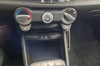 Kia Rio, 1.2, 61 kW, petrol, manual, front-wheel drive