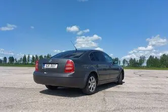 Škoda Superb, 2.0, 85 kW, bensiin, manuaal, esivedu
