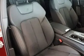 Audi A6, 3.0, 210 kW, hybrid, automatic, four-wheel drive