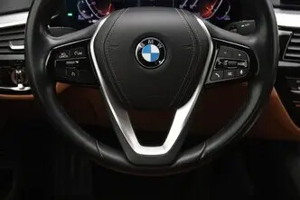 BMW 520, 2.0, 140 kW, hybrid, automatic, rear-wheel drive