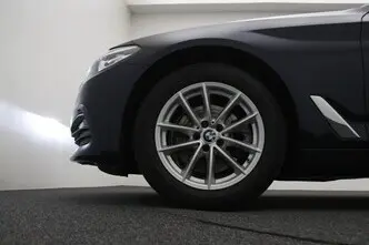BMW 520, 2.0, 140 kW, hybrid, automatic, rear-wheel drive