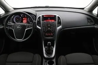 Opel Astra, 1.6, 100 kW, дизель, механическая, передний привод