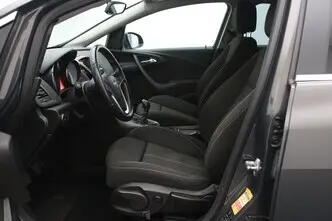 Opel Astra, 1.6, 100 kW, дизель, механическая, передний привод