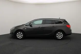 Opel Astra, 1.6, 100 kW, дизель, механическая, передний привод