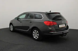 Opel Astra, 1.6, 100 kW, дизель, механическая, передний привод