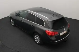 Opel Astra, 1.6, 100 kW, дизель, механическая, передний привод