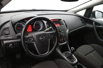 Opel Astra, 1.6, 100 kW, дизель, механическая, передний привод