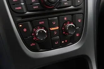 Opel Astra, 1.6, 100 kW, дизель, механическая, передний привод