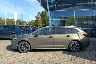 Toyota Corolla, 1.8, 121 kW, pistikhübriid, automaat, esivedu