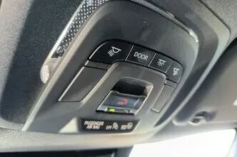 Toyota Corolla, 1.8, 121 kW, pistikhübriid, automaat, esivedu