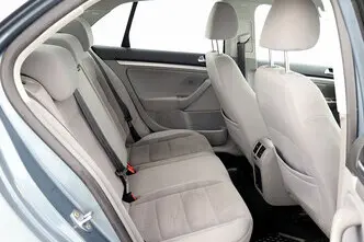 Volkswagen Jetta, 2.0, 103 kW, diesel, manual, front-wheel drive