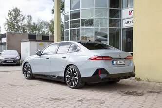 BMW i5, 105 kW, elekter, automaat, tagavedu