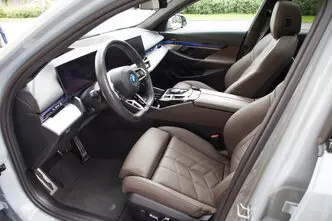 BMW i5, 105 kW, elekter, automaat, tagavedu