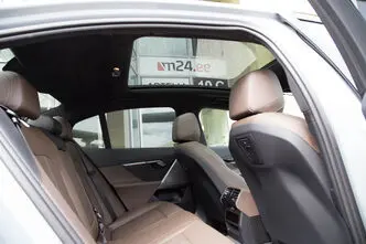 BMW i5, 105 kW, elekter, automaat, tagavedu