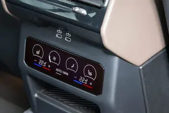 BMW i5, 105 kW, elekter, automaat, tagavedu