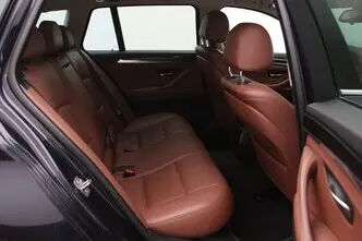 BMW 520, 2.0, 135 kW, bensiin, automaat, tagavedu