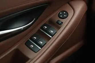 BMW 520, 2.0, 135 kW, bensiin, automaat, tagavedu