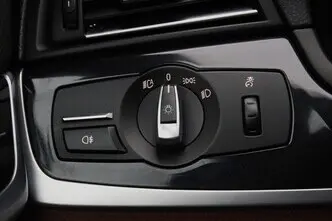 BMW 520, 2.0, 135 kW, bensiin, automaat, tagavedu