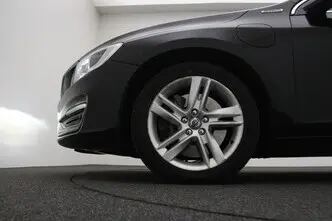 Volvo V60, 2.4, 158 kW, pistikhübriid, automaat, nelikvedu