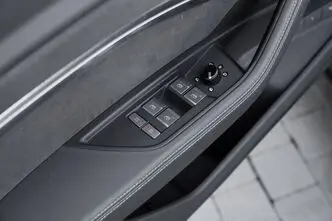 Audi e-tron, 300 kW, электричество, автомат, полный привод