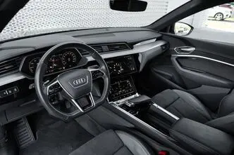 Audi e-tron, 300 kW, электричество, автомат, полный привод