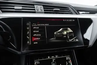 Audi e-tron, 300 kW, электричество, автомат, полный привод