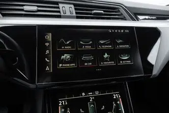 Audi e-tron, 300 kW, электричество, автомат, полный привод