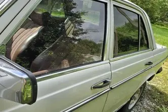 Mercedes-Benz 300, 3.0, 59 kW, дизель, механическая, задний привод
