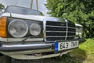 Mercedes-Benz 300, 3.0, 59 kW, дизель, механическая, задний привод