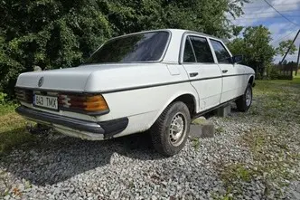 Mercedes-Benz 300, 3.0, 59 kW, дизель, механическая, задний привод