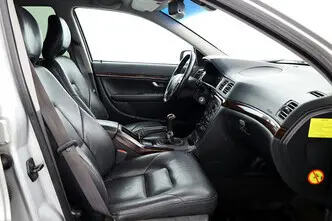 Volvo S80, 2.4, 140 kW, бензин, механическая, передний привод