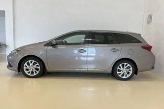 Toyota Auris, 1.6, 97 kW, bensiin, automaat, esivedu