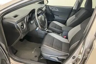 Toyota Auris, 1.6, 97 kW, bensiin, automaat, esivedu