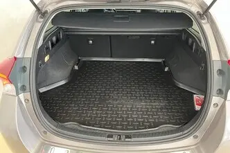 Toyota Auris, 1.6, 97 kW, bensiin, automaat, esivedu
