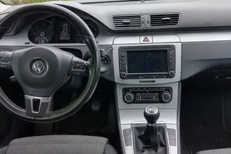 Volkswagen Passat CC, 2.0, 103 kW, diesel, manual, front-wheel drive