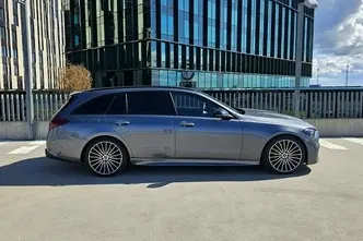 Mercedes-Benz C 300, 2.0, 195 kW, гибрид, автомат, задний привод