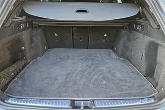 Mercedes-Benz C 300, 2.0, 195 kW, гибрид, автомат, задний привод