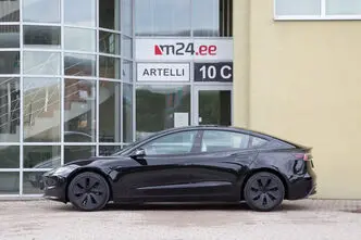 Tesla Model 3, 153 kW, электричество, автомат, полный привод